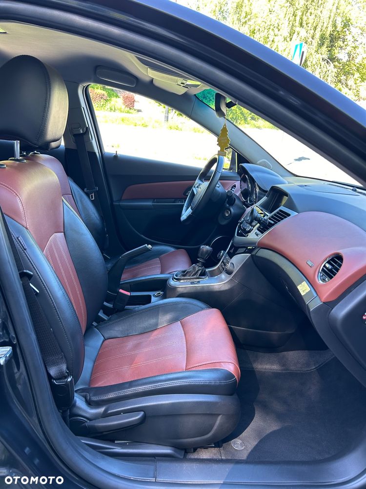 Chevrolet Cruze - 10