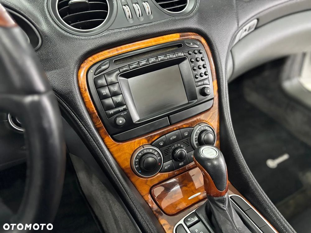 Mercedes-Benz SL - 38