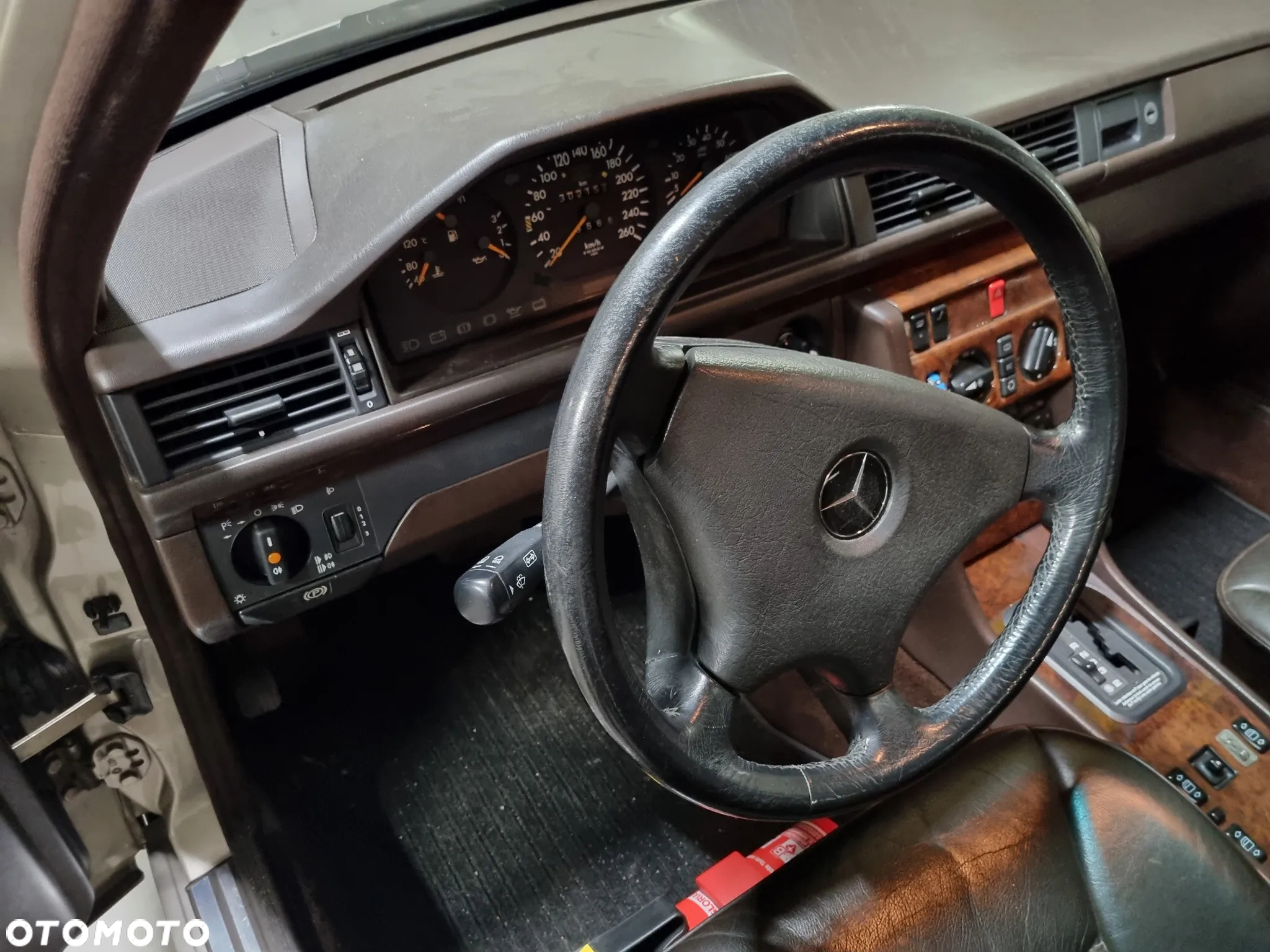 Mercedes-Benz W124 (1984-1993) - 10