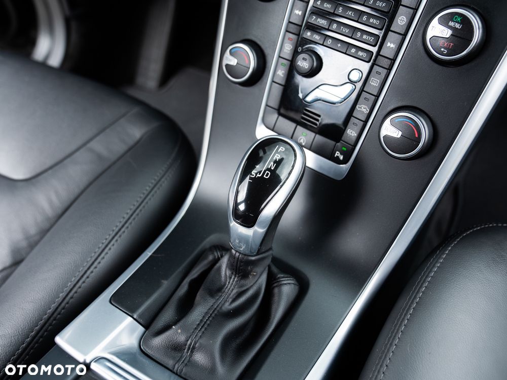 Volvo XC 60 D3 Geartronic Kinetic - 37