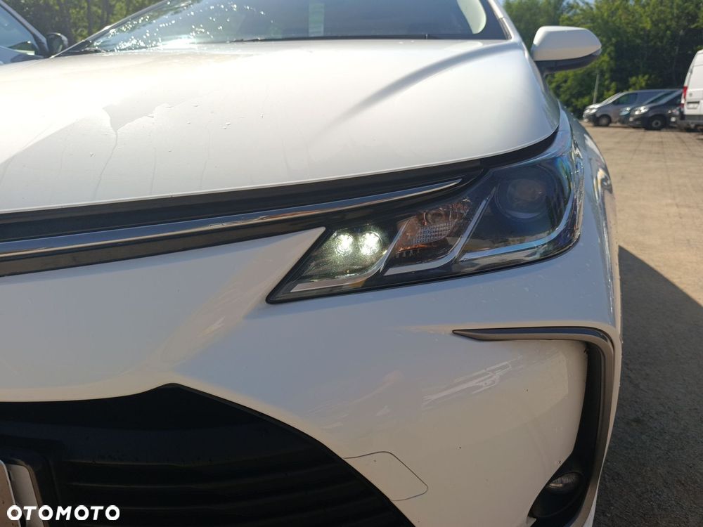 Toyota Corolla 1.8 Hybrid Comfort - 32
