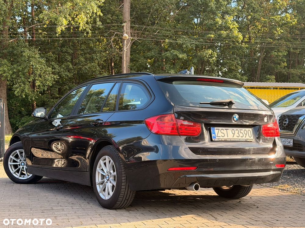 BMW Seria 3 318d Sport Line - 4
