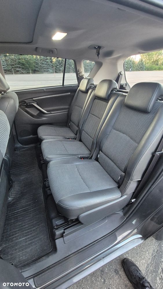 Toyota Verso 1.8 Prestige 7os - 18