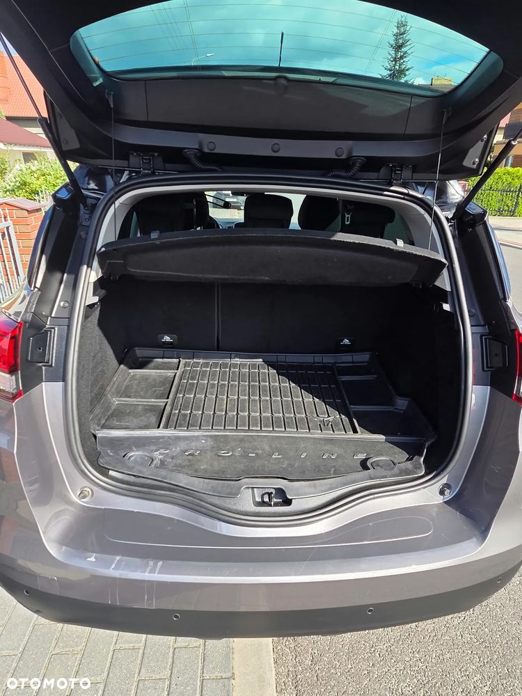 Renault Scenic TCe 140 GPF EDC LIMITED - 17