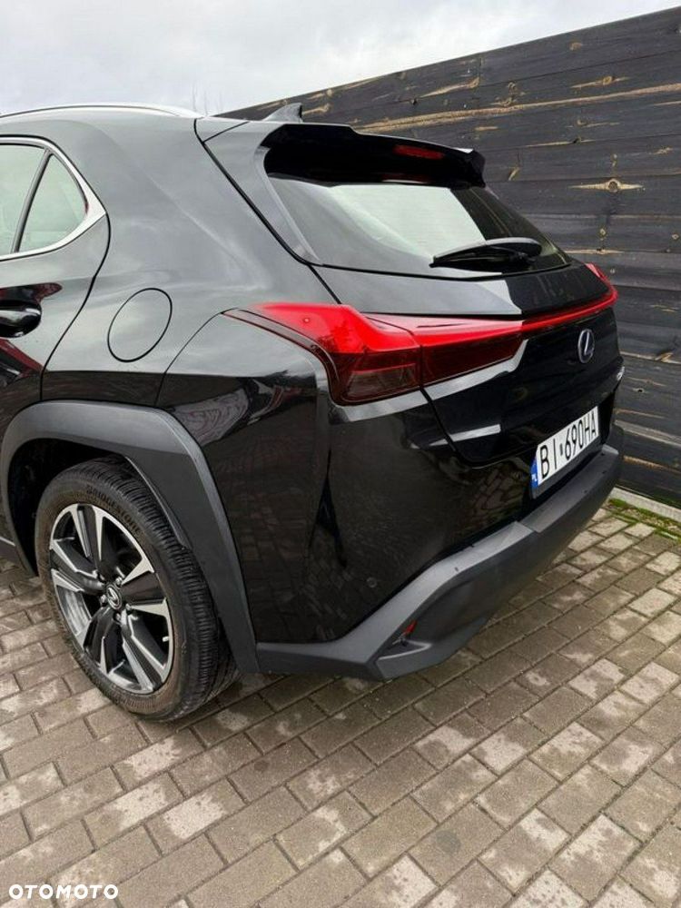 Lexus UX - 21