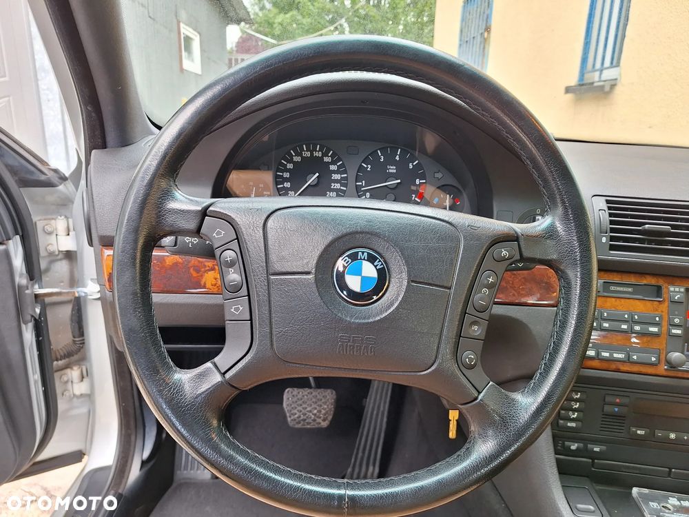 BMW Seria 5 - 27