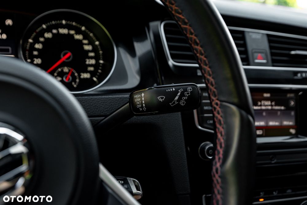 Volkswagen Golf 2.0 TSI BMT GTI - 37