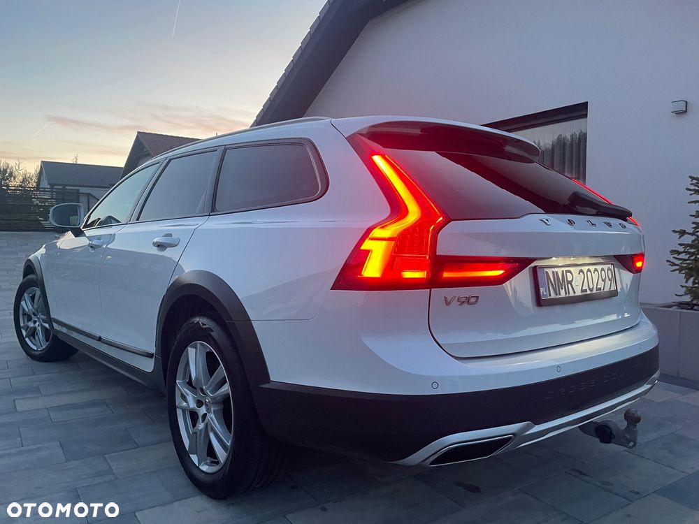 Volvo V90 Cross Country D5 AWD Geartronic Pro - 26