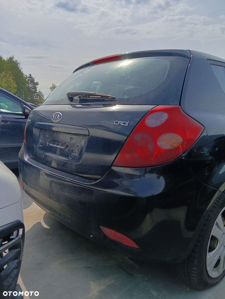 Głowica (Zderzak, Maska, Lampa, Kierownica, Fotele, Części Silnikowe) Kia Ceed 1.6 Diesel 89 Km 2007 - 5