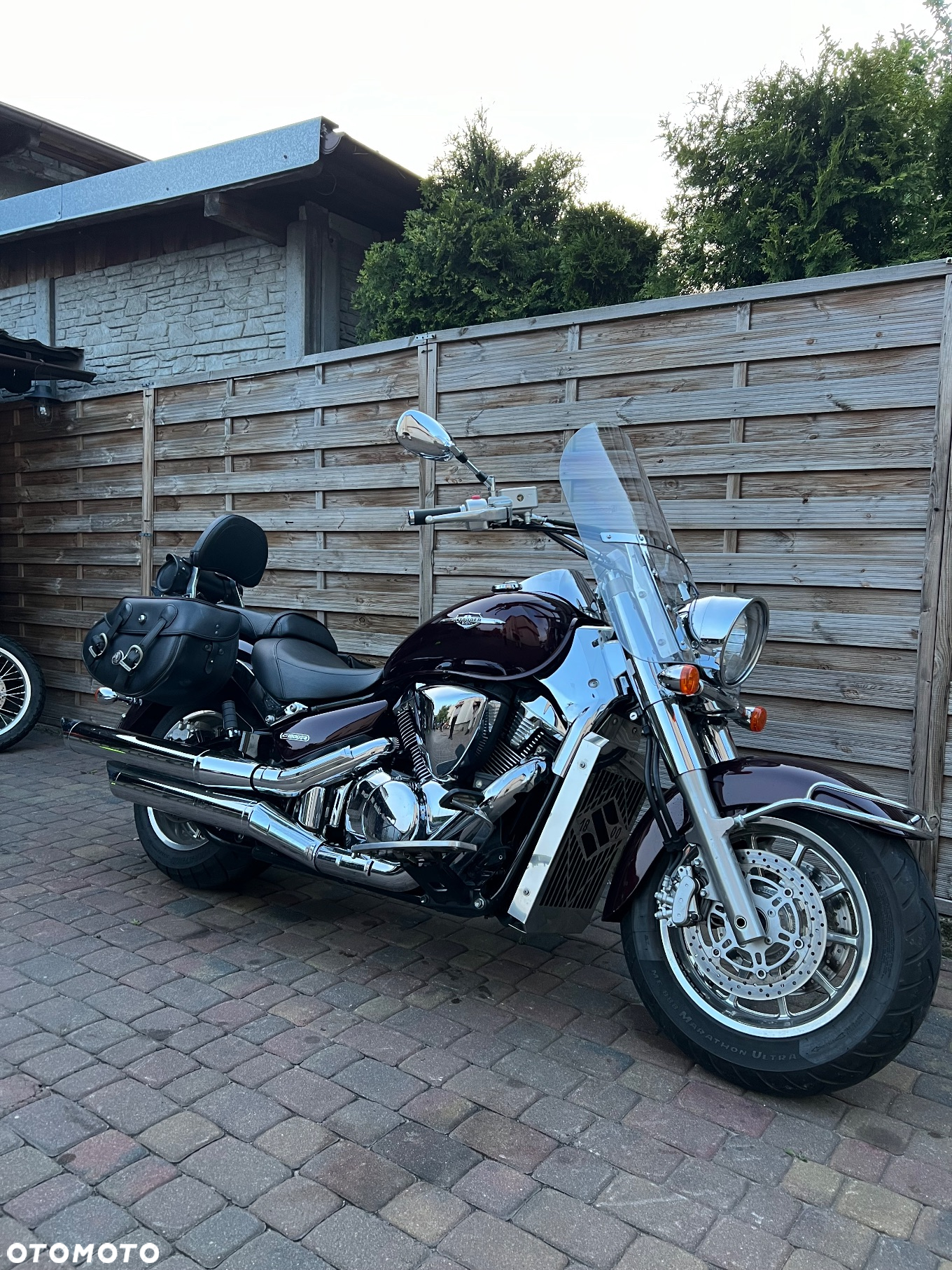Suzuki Intruder - 4