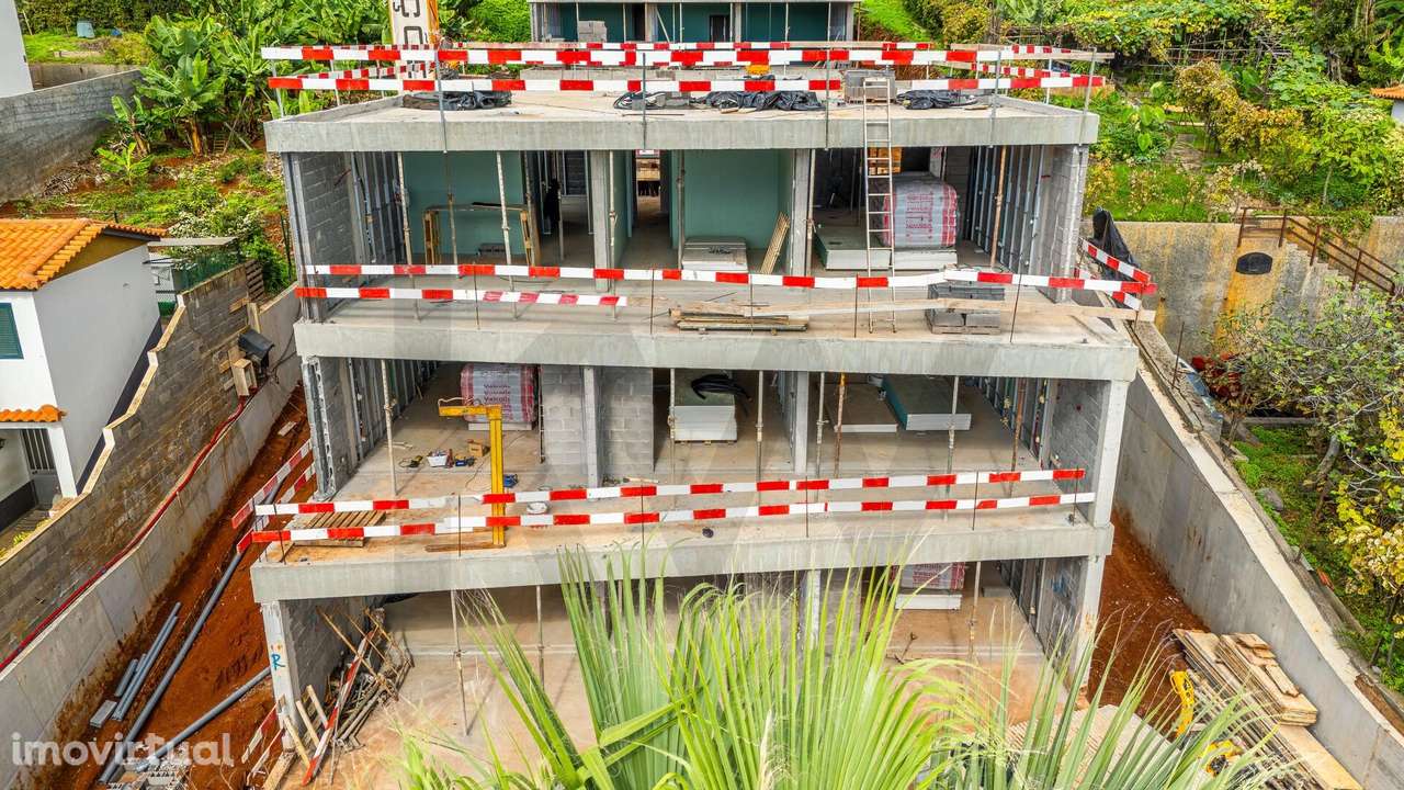 T2 Moderno|Condomínio fechado com Piscina|apenas 10 Frações - Grande imagem: 3/36