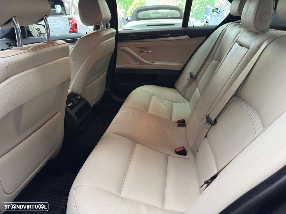 BMW 520 d xDrive Line Luxury Auto - 36