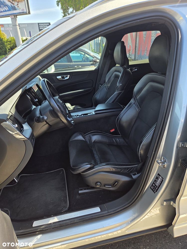 Volvo XC 60 D4 SCR R-Design - 12