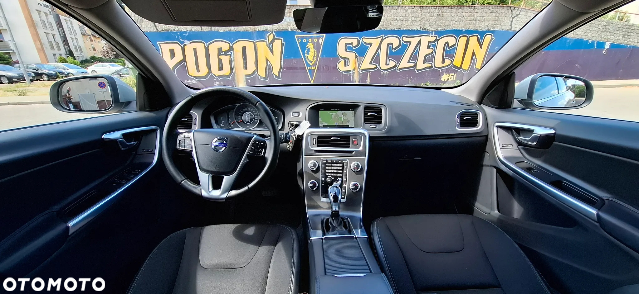 Volvo V60 D3 Drive-E R-Design Momentum - 12