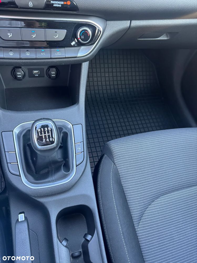 Hyundai i30 1.5 DPI Modern - 19