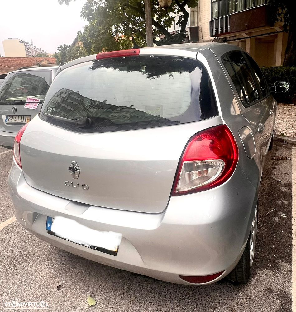 Renault Clio 1.5 dCi Dynamique S - 3