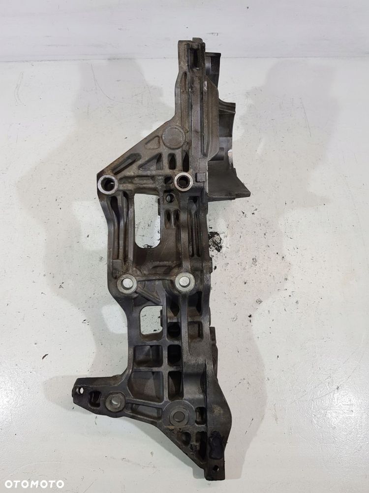 łapa wspornik alternatora 04l903143d vw audi skoda a6 a4 2.0 tdi - 12