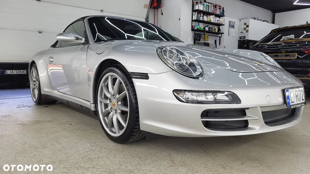 Porsche 911 Carrera 4 - 36