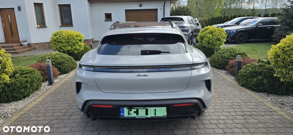 Porsche Taycan - 3