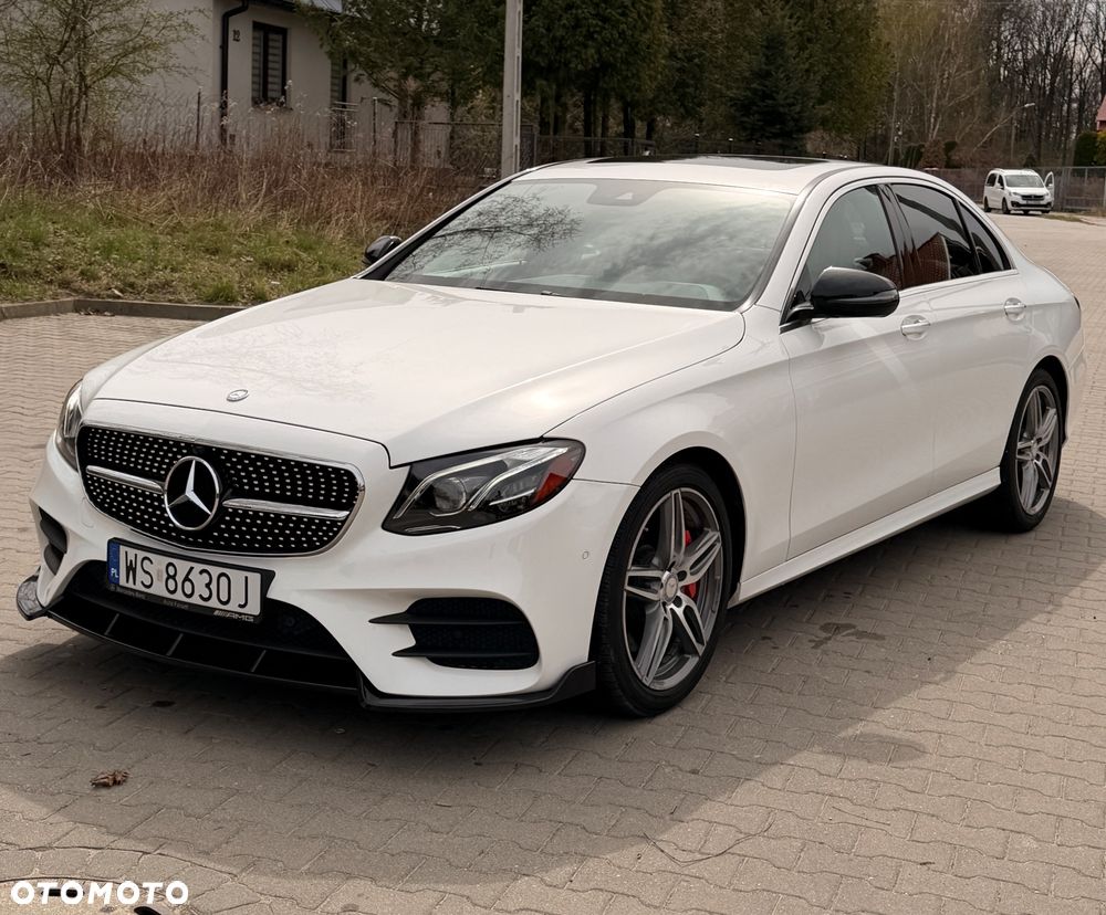 Mercedes-Benz Klasa E 300 9G-TRONIC AMG Line - 2