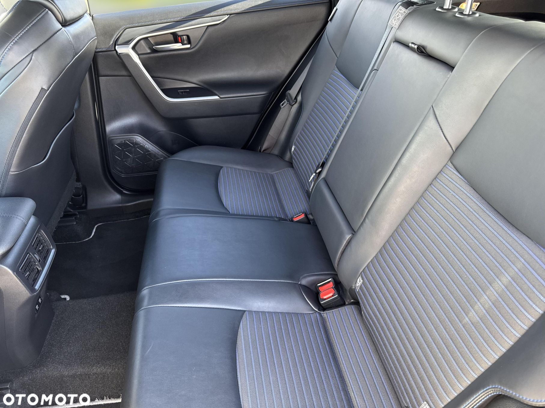 Toyota RAV4 2.5 Hybrid Selection 4x4 - 14