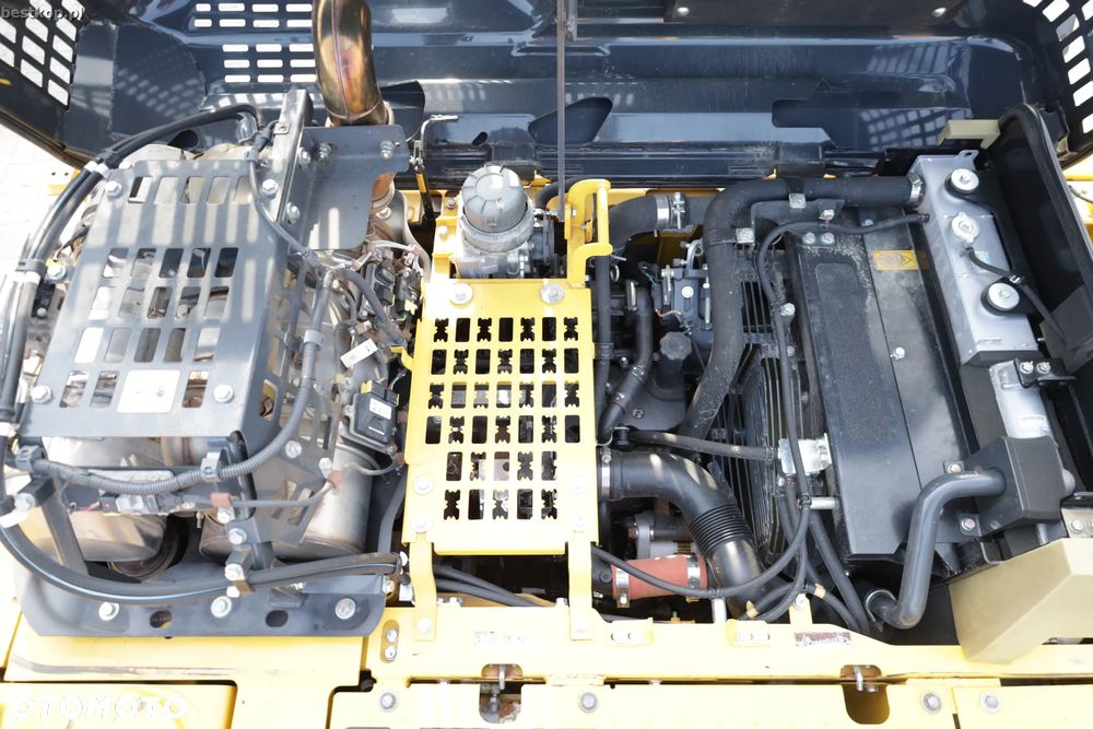 Komatsu PC210LC-11 - 28