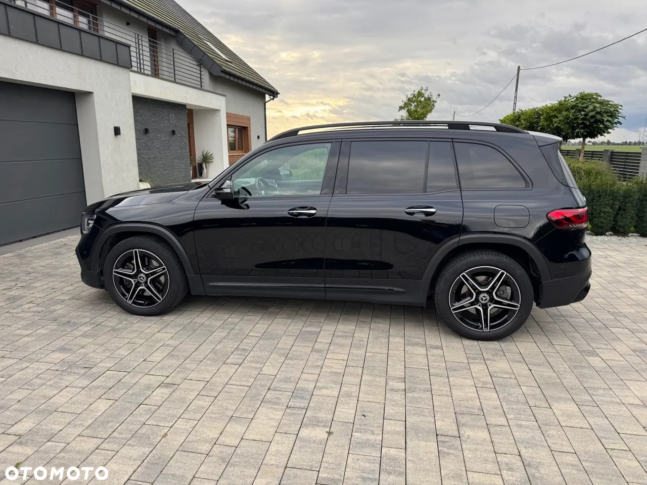 Mercedes-Benz GLB 250 4-Matic AMG Line 8G-DCT - 9