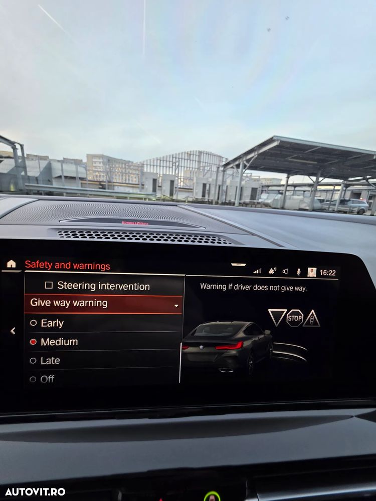 BMW M8 M850i xDrive - 28