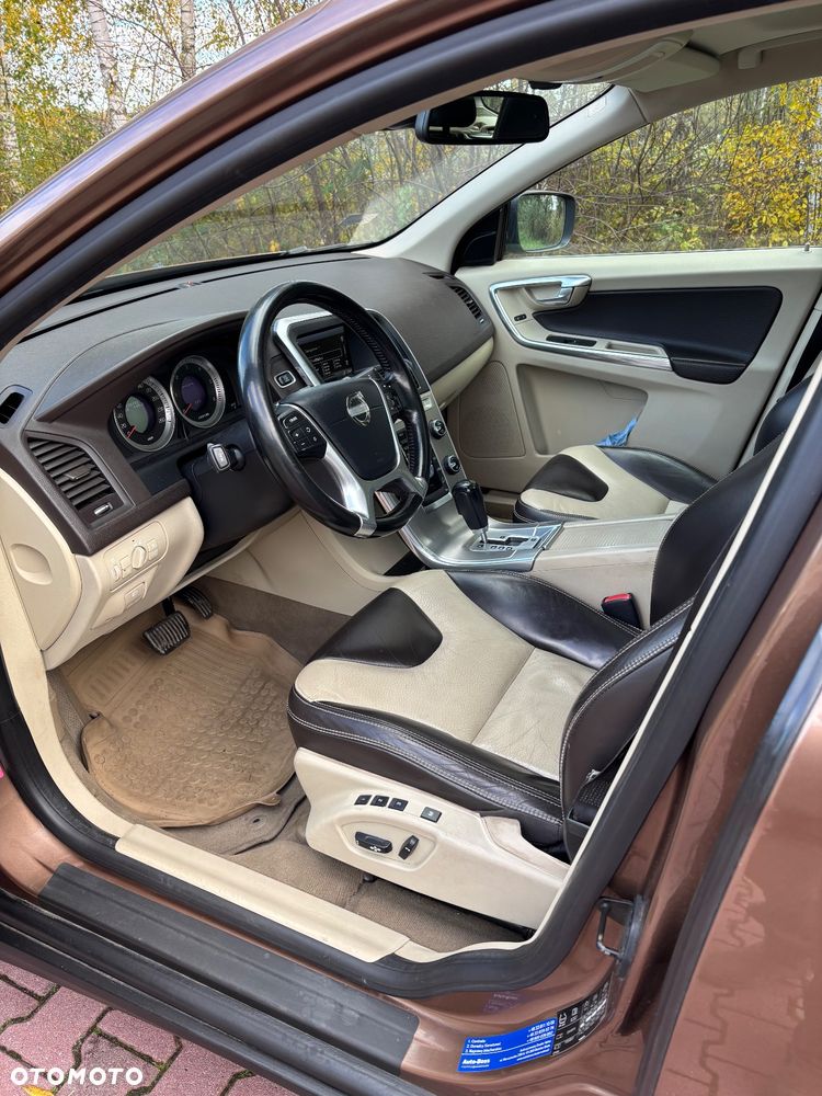 Volvo XC 60 2.4D AWD Summum - 8