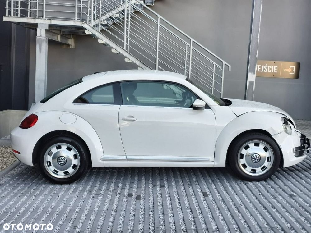 Volkswagen New Beetle - 8