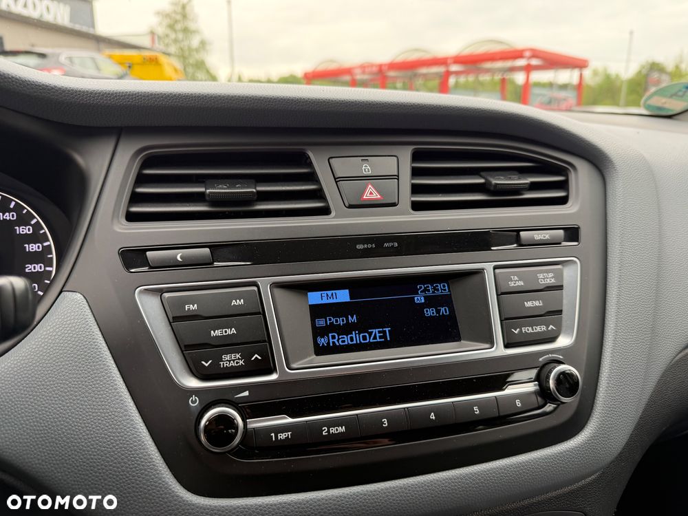 Hyundai i20 1.2 Intro Edition - 19