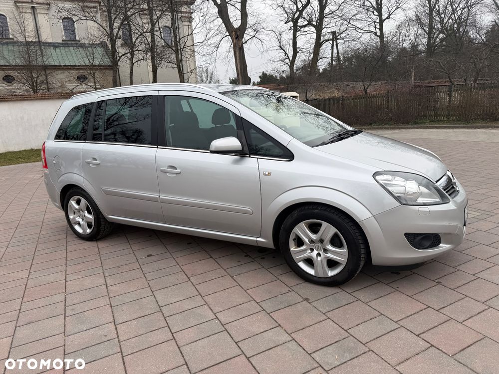 Opel Zafira 1.8 Family - 22