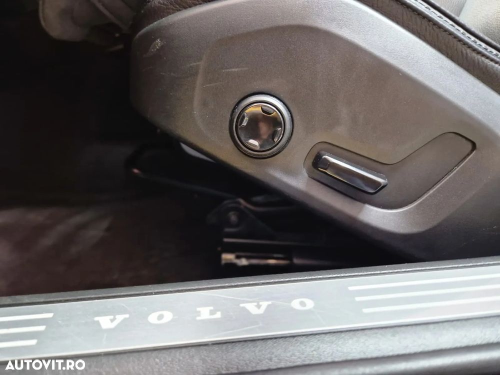 Volvo V90 Cross Country D5 AWD Geartronic - 11