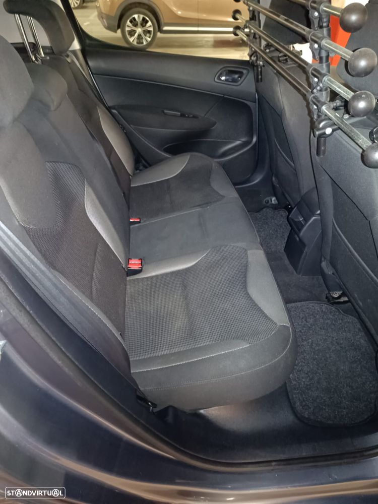Peugeot 308 1.6 HDi Executive - 8
