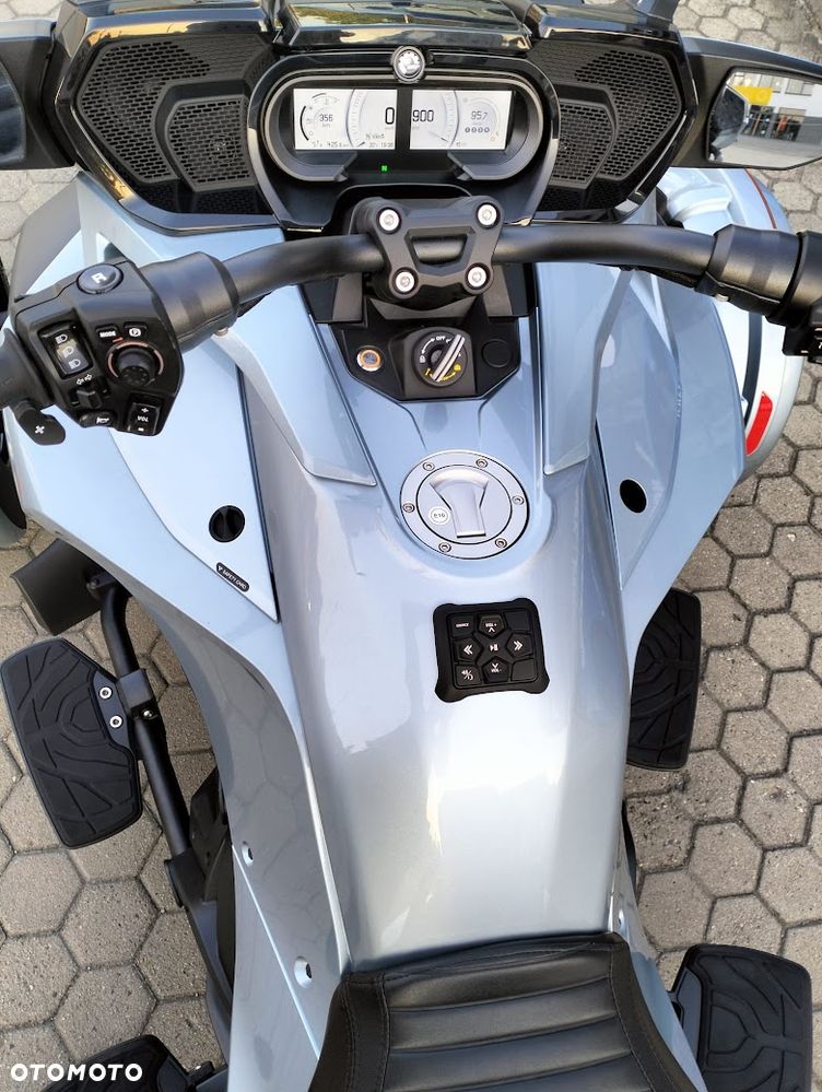 Can-Am Spyder - 14