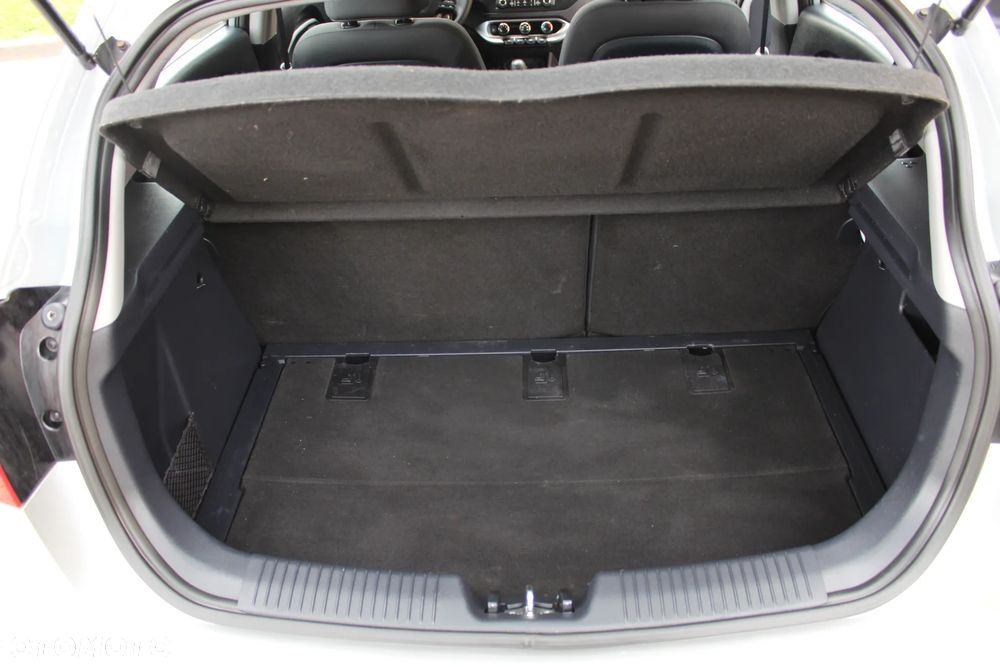 Kia Rio - 25