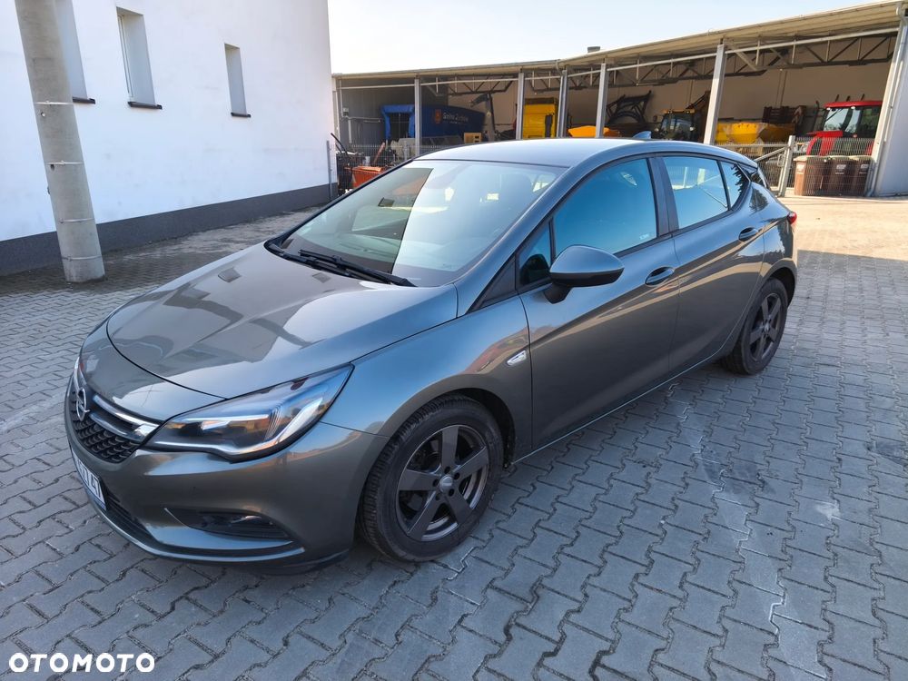 Opel Astra 1.6 CDTI Dynamic - 1