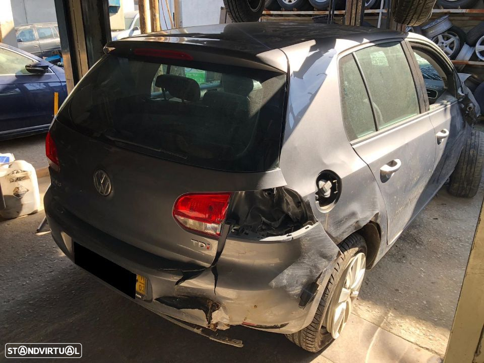 VW Golf VI Plus 1.6 TDI de 2011 para peças - 5