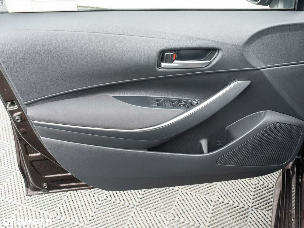 Toyota Corolla - 10