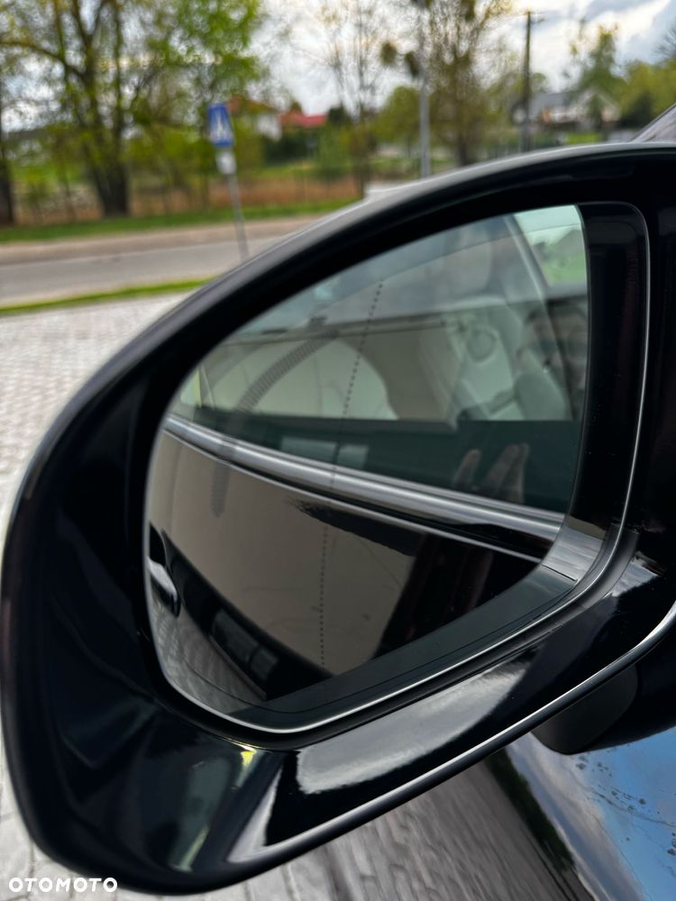 Volvo XC 60 B4 B Plus Dark - 20
