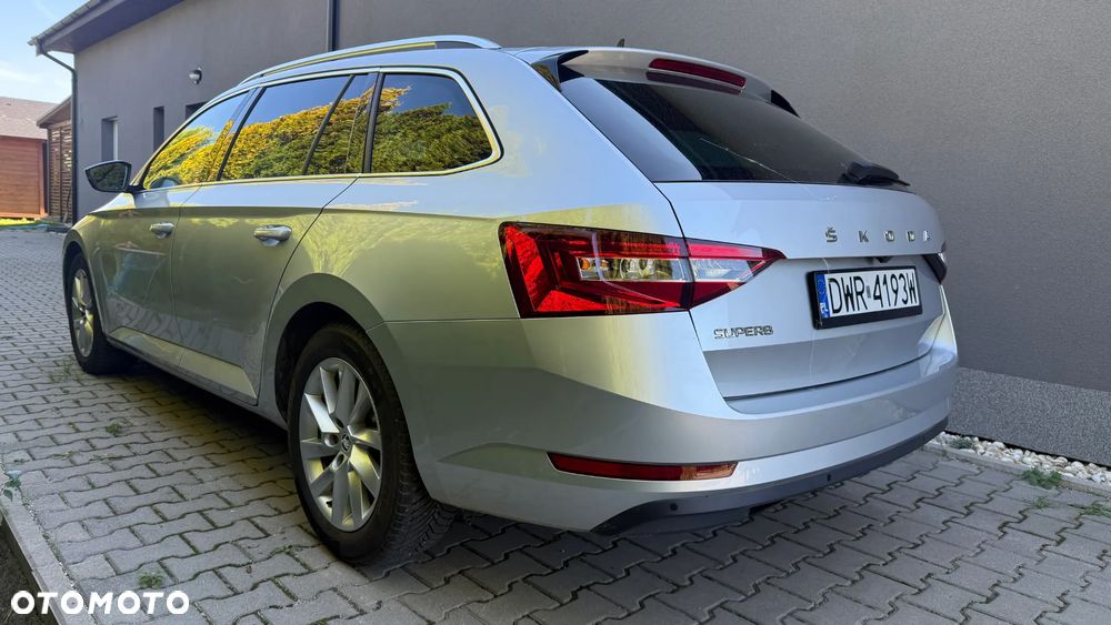 Skoda Superb 2.0 TDI Ambition DSG - 7