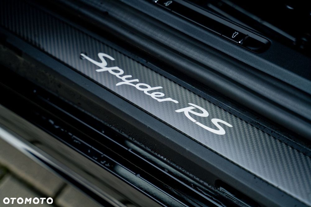 Porsche 718 Spyder - 12