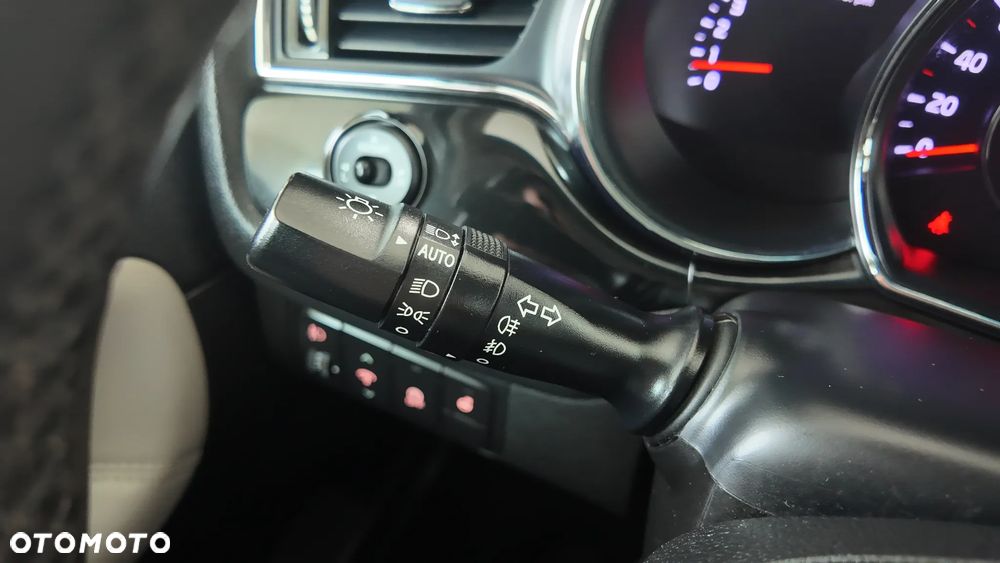 Kia Ceed 1.6 GDI Dream-Team Edition - 26