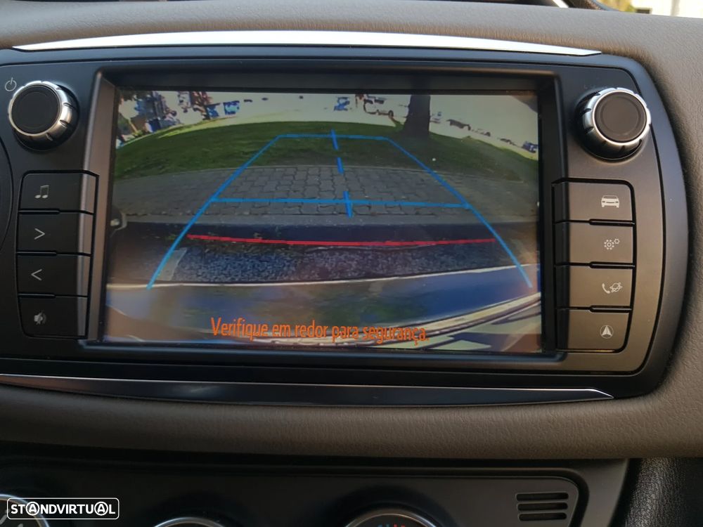 Toyota Yaris 1.4 D-4D Sport+Navi - 21