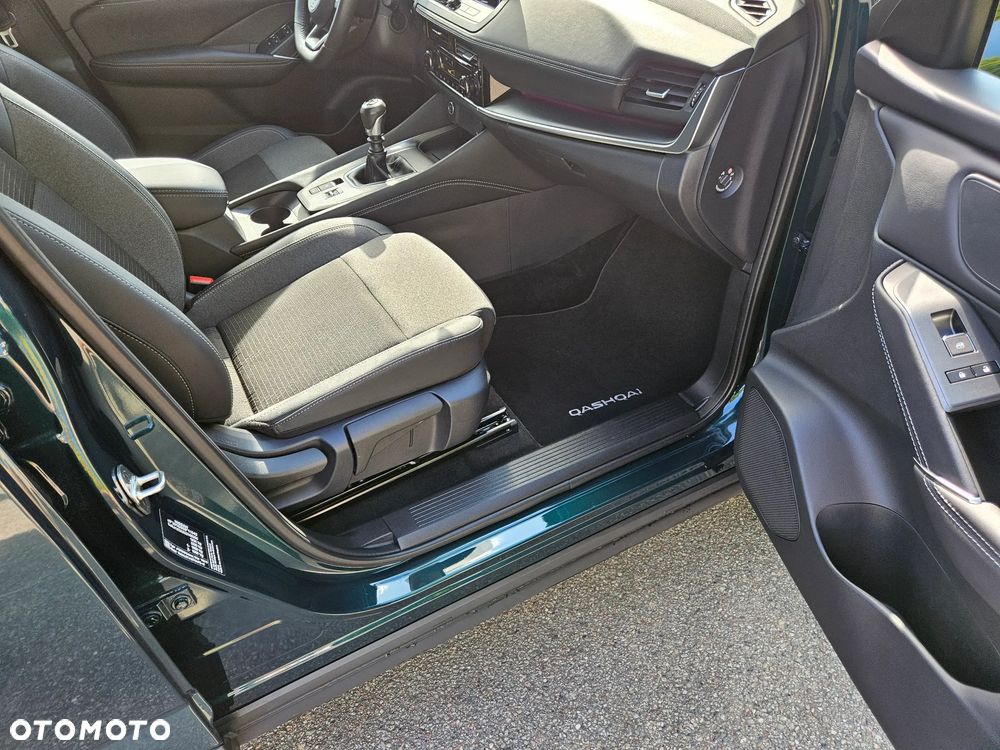 Nissan Qashqai 1.3 DIG-T MHEV Premiere Edition - 19