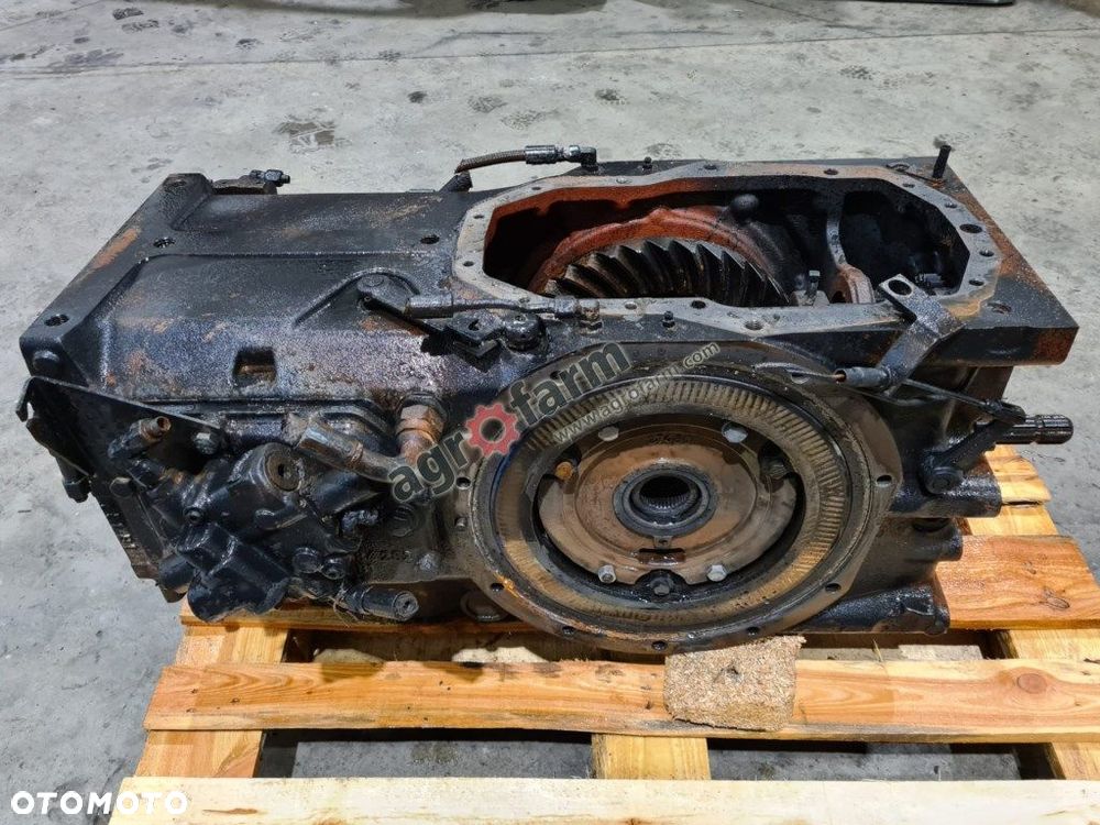 Tylny most Massey Ferguson 6130 851B1 - 4