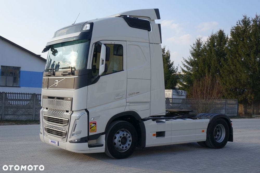 Volvo FH 500 GLOBETROTTER / I-SAVE / STANDARD / AUTOMAT / EURO 6 / KLIMATYZACJA POSTOJOWA / LODÓWKA / LED / NAVI / 2 ZBIORNIKI - 1