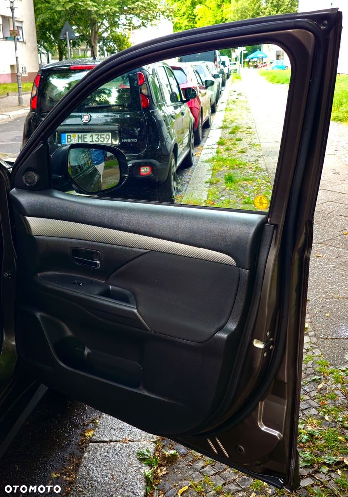 Mitsubishi Outlander 2.0 4WD CVT Edition+ - 20