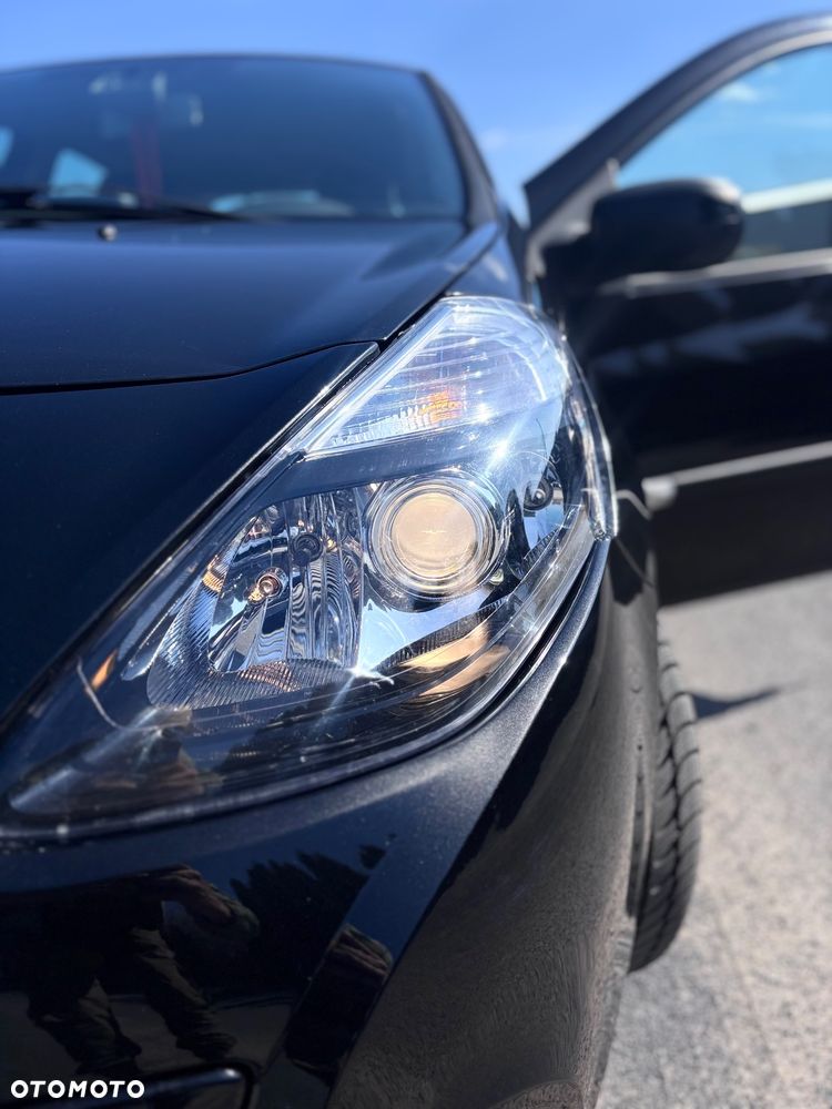 Renault Clio 1.2 16V 75 Night and Day - 10