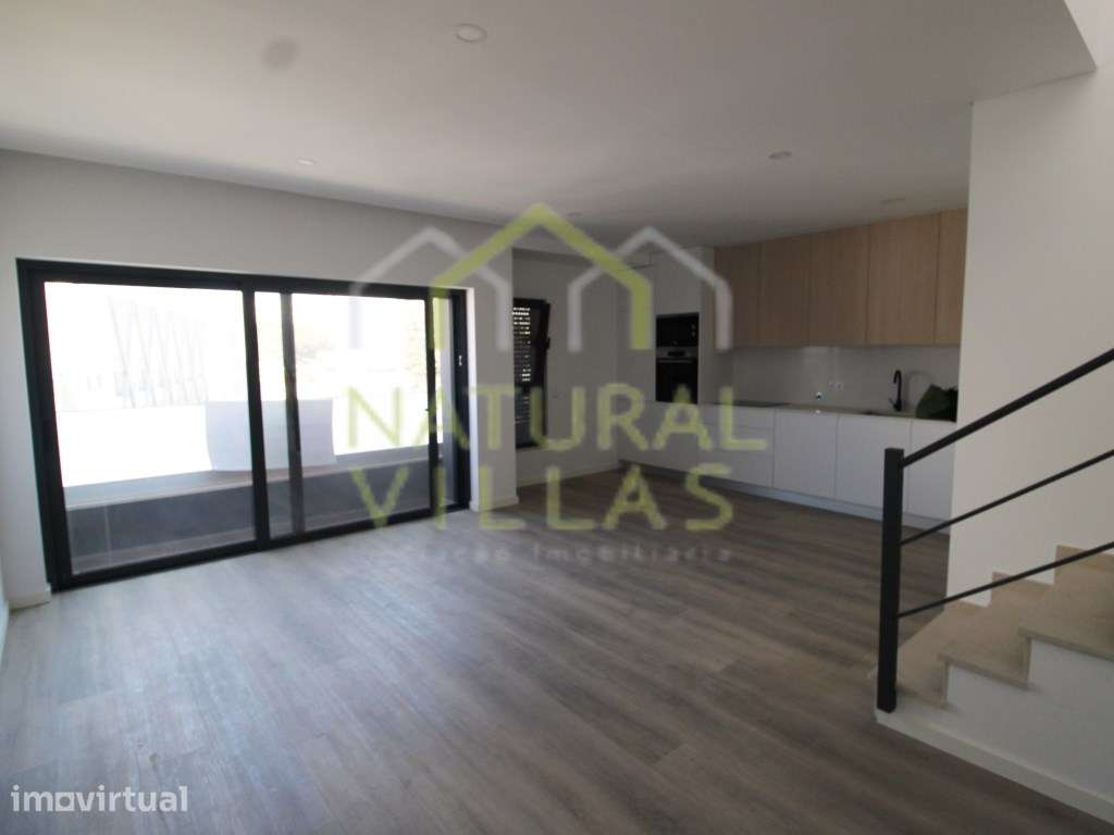 Penthouse T2 Nova com Terraço Privativo e Vista Panorâmica em Faro - Grande imagem: 3/13